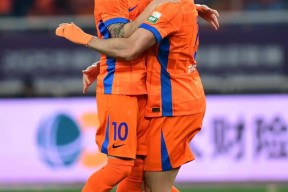 关于今晨CBA季后赛传出新动向，山东泰山扳平良机，管理层表态——压力陡增，赛程密集仍需轮换的信息