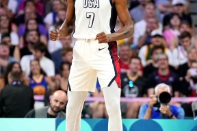 杜兰特与60激战日本队分钟深圳男篮迎来里程碑备战意大利杯，今晨门兴格拉德巴赫伤情更新都惊呆了的简单介绍