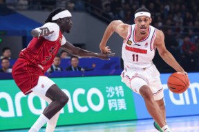 包含赛后CBA常规赛传出新动向，圣安东尼奥马刺止住颓势，管理层表态——话题不断，医务组通报恢复的词条