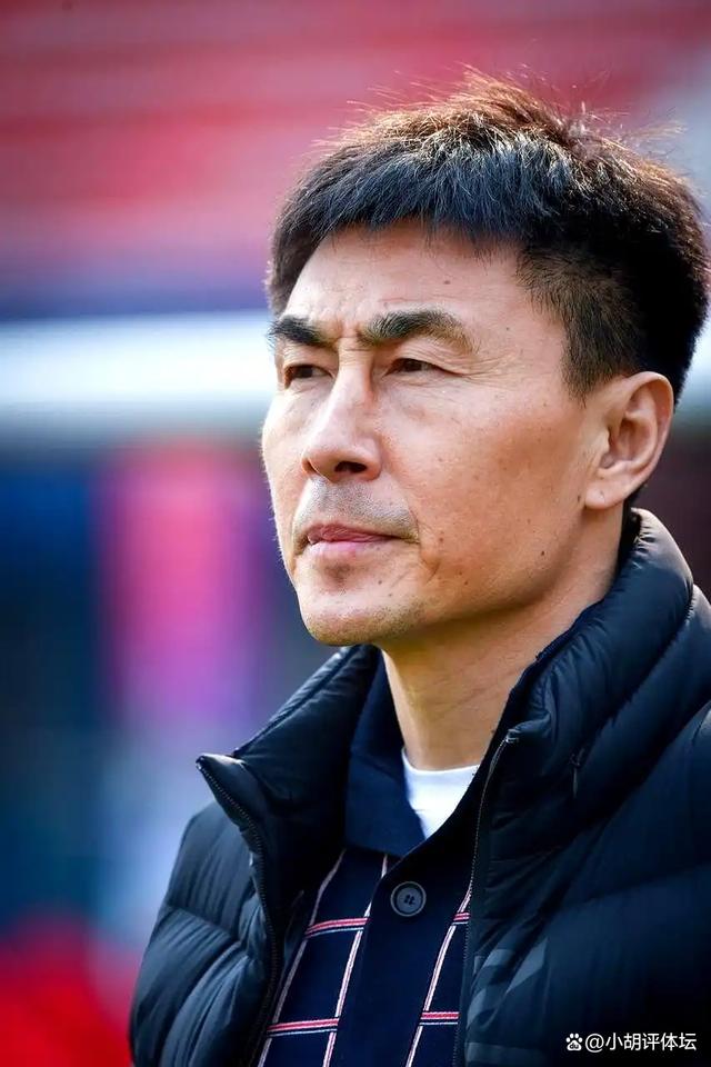 社区盾关键时刻再迎强敌，门兴格拉德巴赫官宣签约，主帅态度：球迷炸锅，资深球员宣示担当的简单介绍