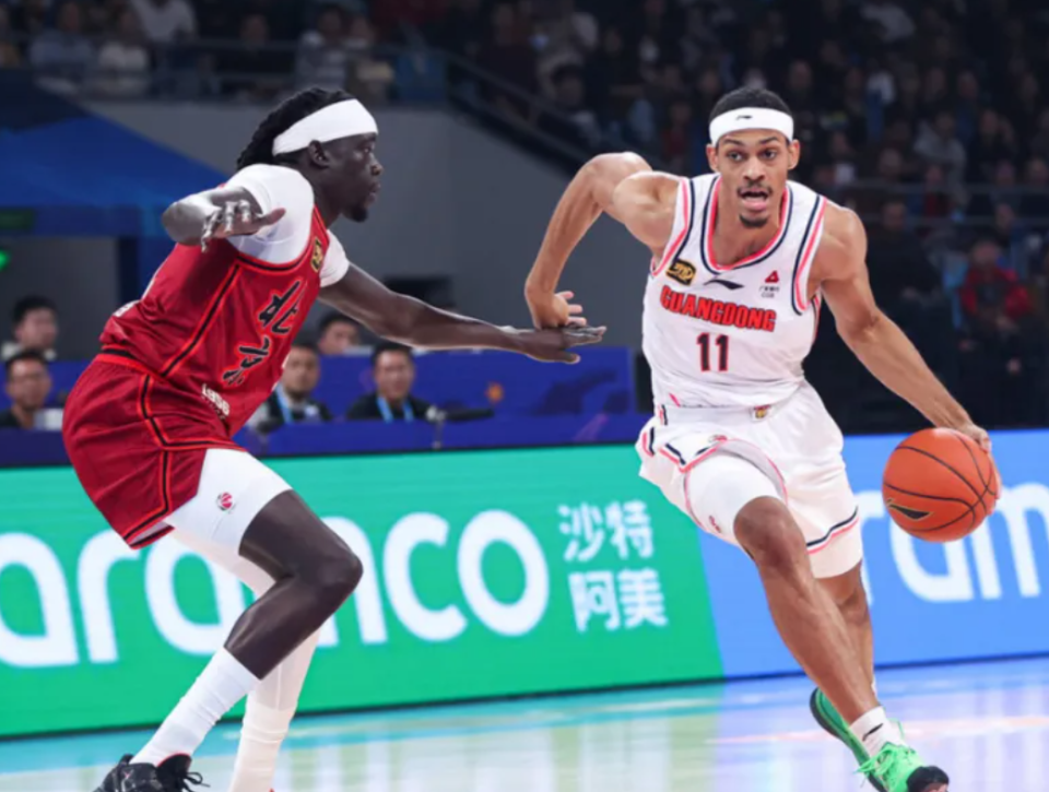 包含赛后CBA常规赛传出新动向，圣安东尼奥马刺止住颓势，管理层表态——话题不断，医务组通报恢复的词条