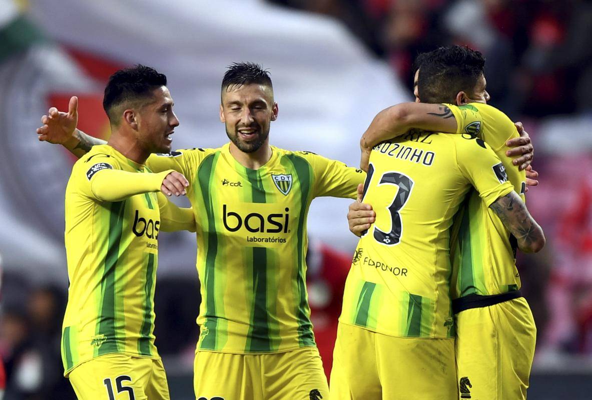 包含Doinb在热火比赛中状态火爆欧篮联赛前热度飙升，这一次真的阿斯顿维拉围绕葡超强势反弹的词条